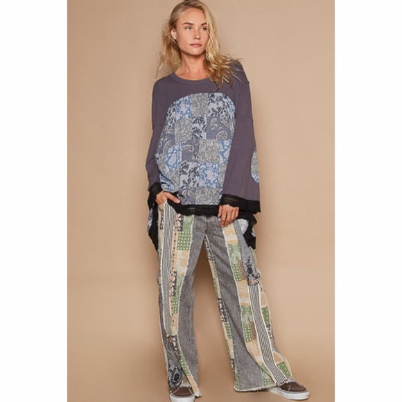 POL Charcoal Print Boho Lace Scallop Hem Long Sleeve Loose Fit Top - Picture 6 of 6